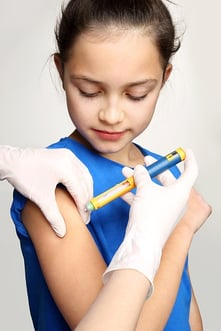 injecting-insulin-in-child-ThinkstockPhotos-502670748.jpg